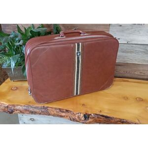 VTG Leather Overnight Suit Case Travel Bag Retro